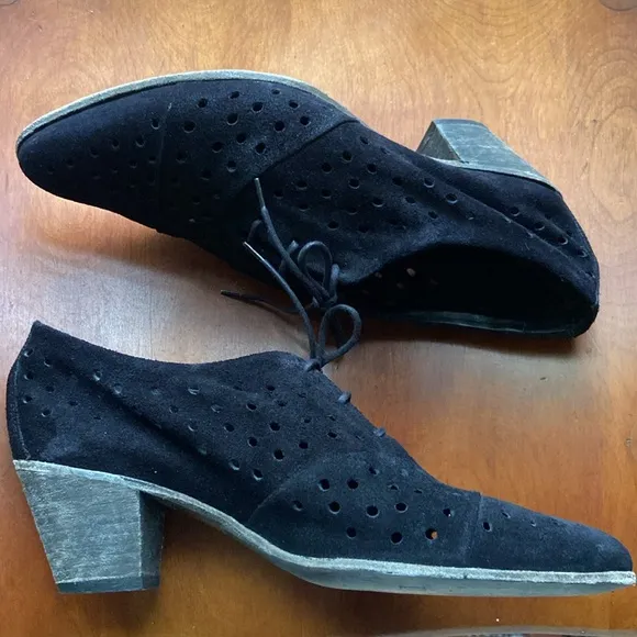 John Fluevog Shoes Immortal Perfection AUDREY Oxfords Black Suede Women's Size 9