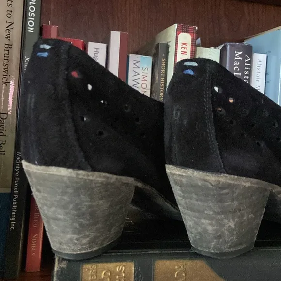 John Fluevog Shoes Immortal Perfection AUDREY Oxfords Black Suede Women's Size 9
