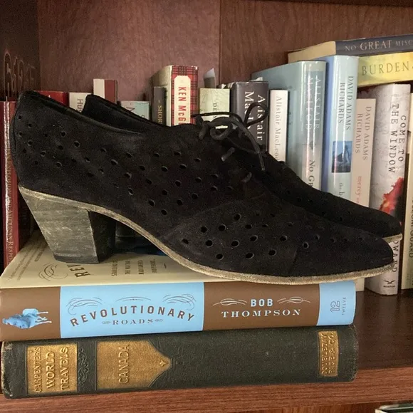 John Fluevog Shoes Immortal Perfection AUDREY Oxfords Black Suede Women's Size 9