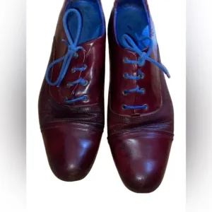 John Fluevog Men’s Leather Burgundy with Blue Accent Laces Oxford Shoes size 9