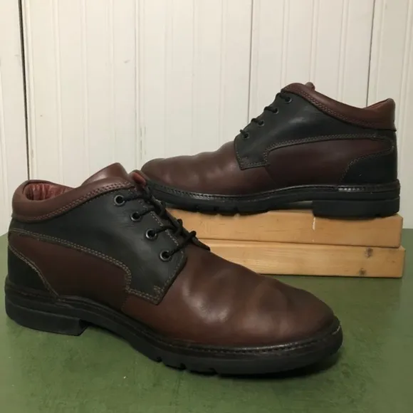 Johnston &amp; Murphy Old School Two-Tone Low Boots