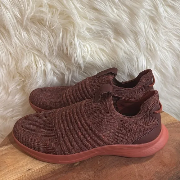 Johnston&amp; Murphy Escape Knit Slip-On Sneaker