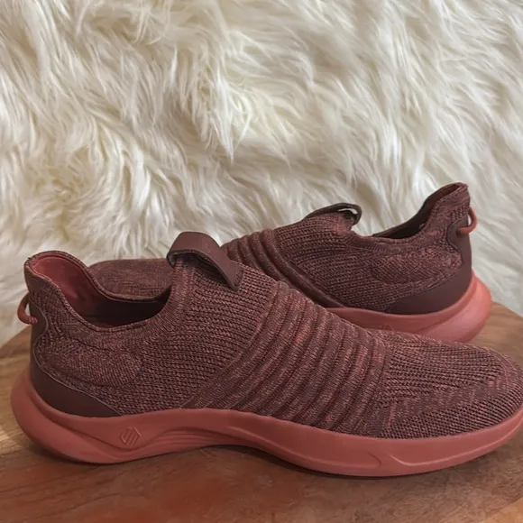 Johnston&amp; Murphy Escape Knit Slip-On Sneaker