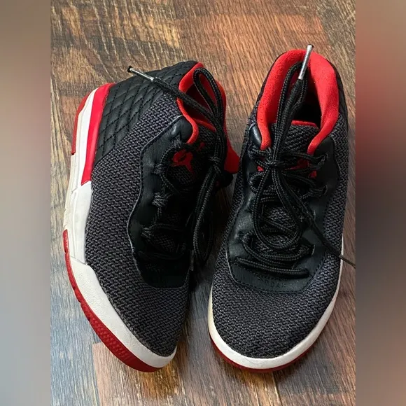 Jordan Academy 11C youth black red white basketball shoes