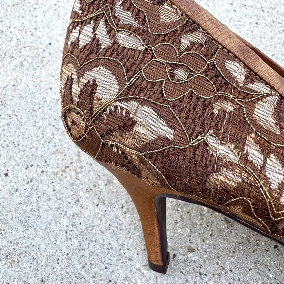 J.RENEE Kaylee Lace heels metallic bronze golden brown peep toe big bow PUMPS 13
