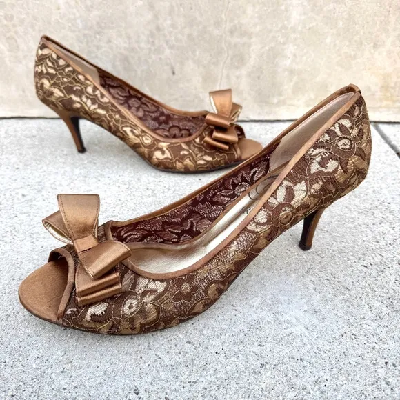 J.RENEE Kaylee Lace heels metallic bronze golden brown peep toe big bow PUMPS 13