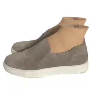 J/Slides NYC Attire Gray Suede Slide On Size 7.5