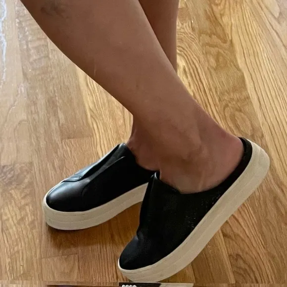 J/Slides NYC Mule Black Hara Sneakers