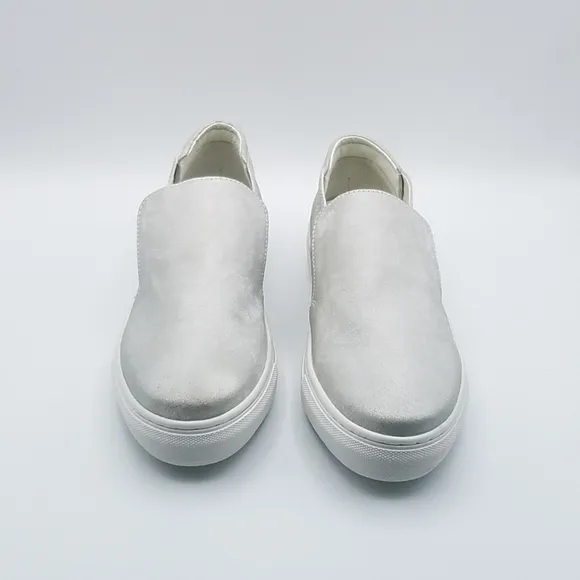 J/Slides Perrie Slip On Shoes Size 8.5 Silver