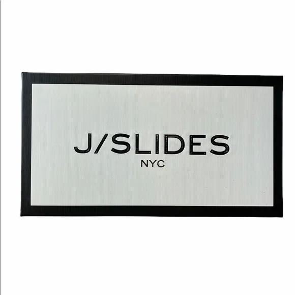J/SLIDES TESS EMBOSSED STRAPPY SLIDE SANDAL SZ 6.5- NIB!