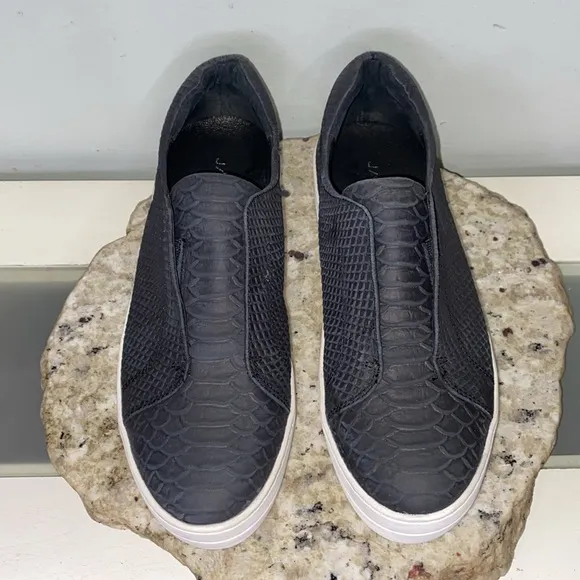 J/Slides Women's Heidi Slip-On Platform Sneakers in Black Embossed Size 9