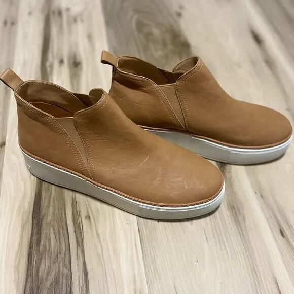 💛 J/Slides Mika Sneakers