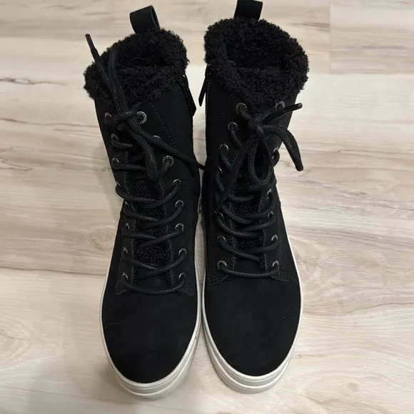 J/SlidesTORRIE WATERPROOF LACE UP BOOT
