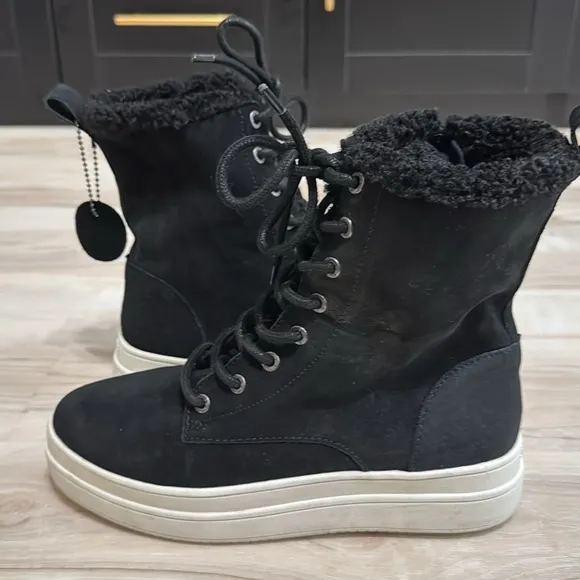 J/SlidesTORRIE WATERPROOF LACE UP BOOT