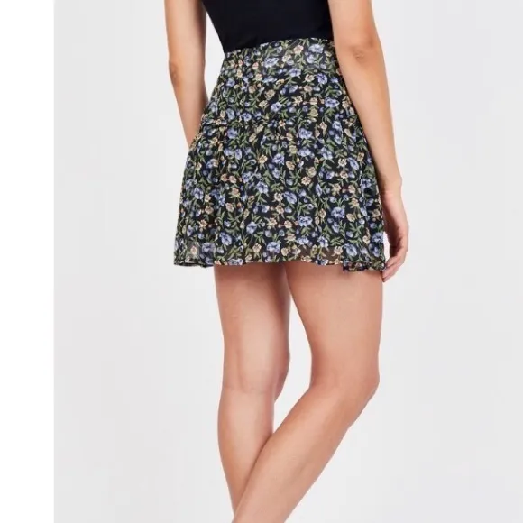 Julep &amp; Petals Floral Mini Skirt