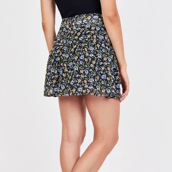 Julep &amp; Petals Floral Mini Skirt