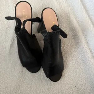 Kate Spade block black heels