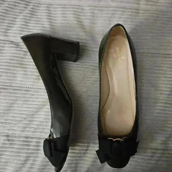 Kate Spade heels.  Olive Green Patent Leather w Black bows. Size 8.5