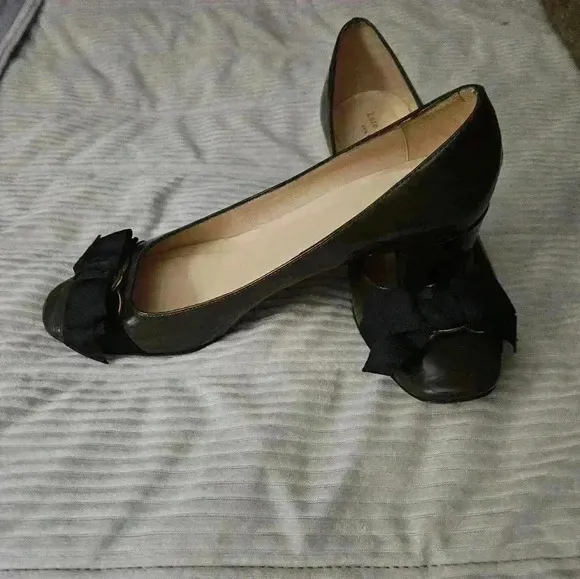 Kate Spade heels.  Olive Green Patent Leather w Black bows. Size 8.5