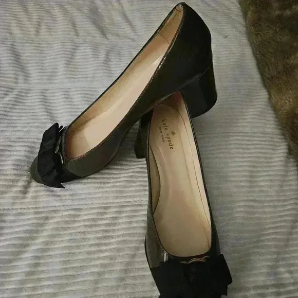Kate Spade heels.  Olive Green Patent Leather w Black bows. Size 8.5