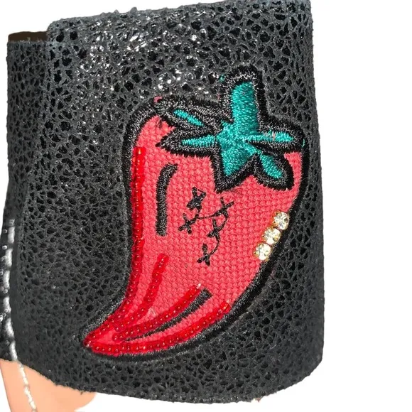 Kate Spade - Ixtapa Chili Pepper Slides, black w/embroidered chili peppers, 7.5