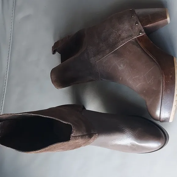 KDB Kelsie Dagger Brooklyn Platform suede leather Booties Sz-8.5