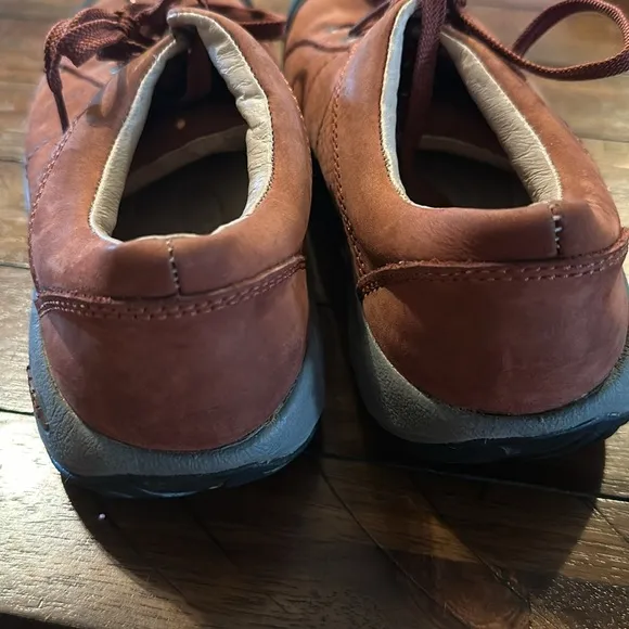 Keen Presidio Burnt Henna Leather Hiking Shoes 6.5
