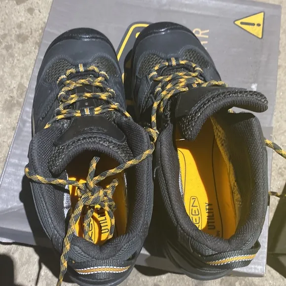 KEEN Utility Men's Lansing Mid Steel Toe Waterproof Work Boot 🥾