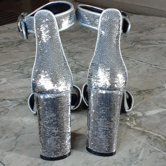 Kendall &amp; Kylie heels
