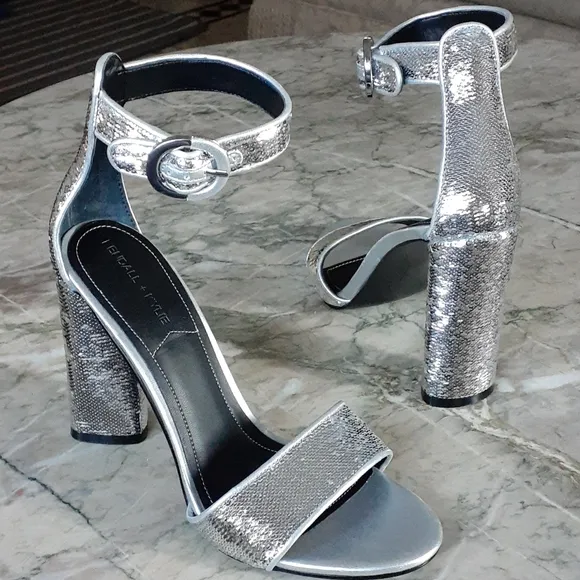 Kendall &amp; Kylie heels