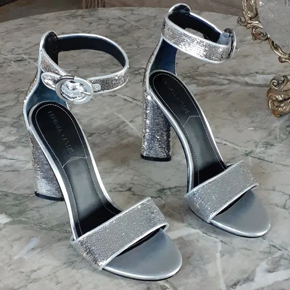 Kendall &amp; Kylie heels
