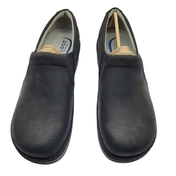 Klogs Naples Women's Size 11 Wide Width Black Oiled Leather Soft Toe Non-Slip