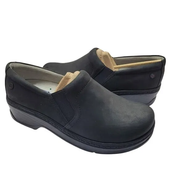 Klogs Naples Women's Size 11 Wide Width Black Oiled Leather Soft Toe Non-Slip