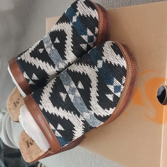 Korks By Kork-Ease Lori Blue Woven Clogs Size 10 NIB