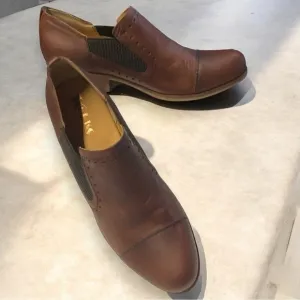 Korks Chestnut Leather Gertrude Double Gore Slip-on Low Bootie