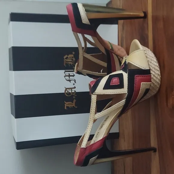L.A.M.B. by Gwen Stefani Sexy Open Toe High Heels Platform Pump Size 9.5 M