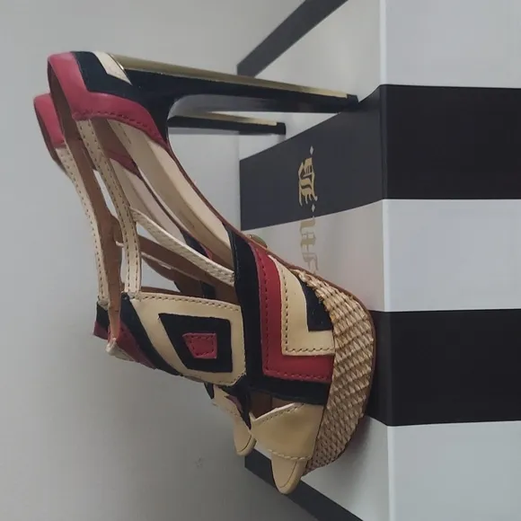 L.A.M.B. by Gwen Stefani Sexy Open Toe High Heels Platform Pump Size 9.5 M