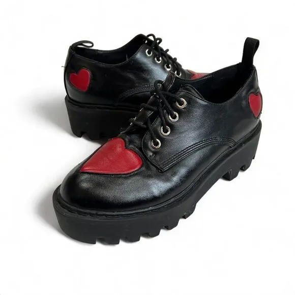 Lamoda Red Heart Black Platform Oxfords Size 6