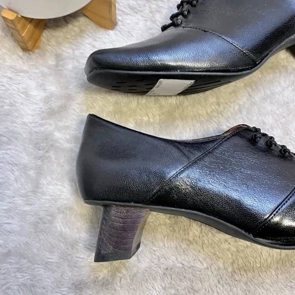 l'amour des pieds | Winfred Leather Heeled Leather Oxfords Size 8