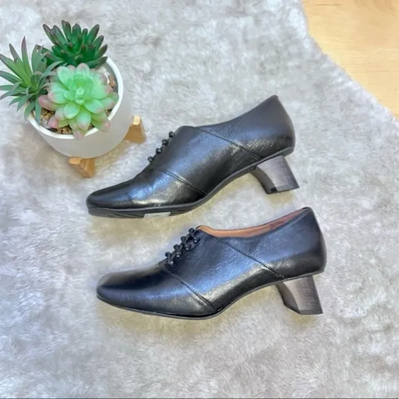 l'amour des pieds | Winfred Leather Heeled Leather Oxfords Size 8