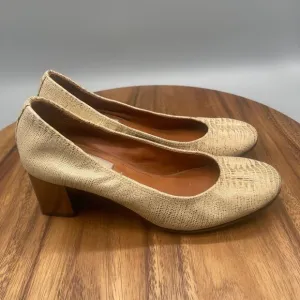 Lanvin Paris Block Heels Womens Size 7 / 37.5 Gold Beige Embossed Metallic