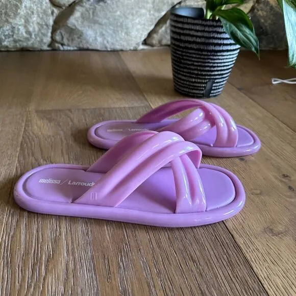 LARROUDE  X Melissa Cali Cross-Strap Slides - Lilac