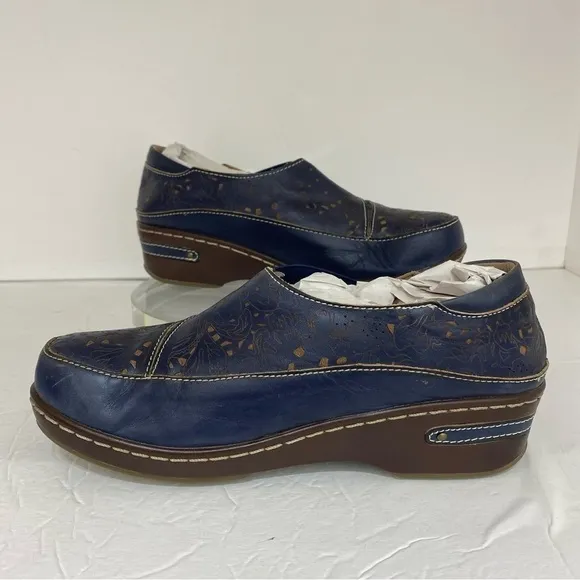 L'artiste Burbank Blue/Tan Clogs Size 9.5 (40)