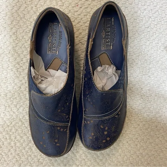 L'artiste Burbank Blue/Tan Clogs Size 9.5 (40)