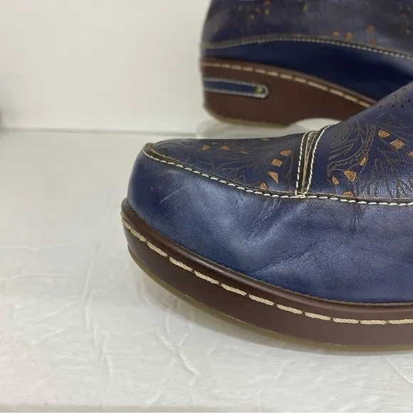 L'artiste Burbank Blue/Tan Clogs Size 9.5 (40)
