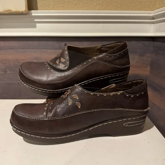 L'ARTISTE Women’s Burbank Clogs Brown size 43 US 11.5-12 Leather Hand Painted