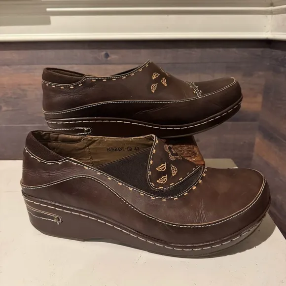 L'ARTISTE Women’s Burbank Clogs Brown size 43 US 11.5-12 Leather Hand Painted