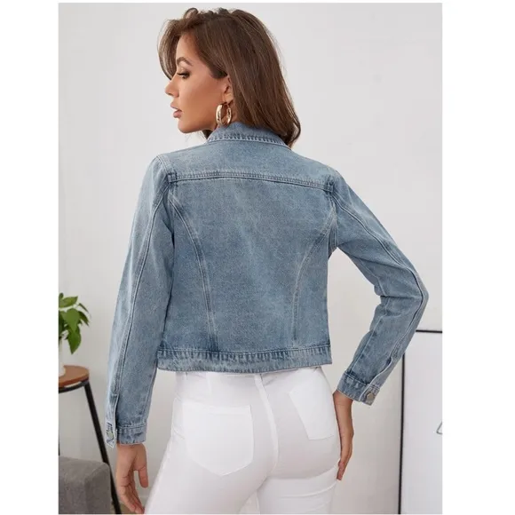Light Wash Blue Denim Jean Jacket Classic Button Up / Down Front Pockets