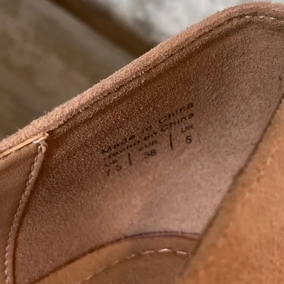Like New Aldo Pastel Pink Suede Short Block Heels