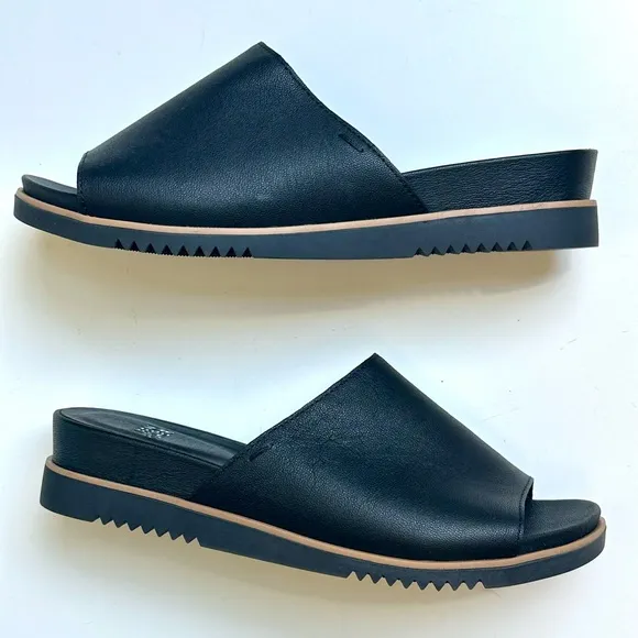 Like New Eileen Fisher Leather Slides, black, size 7.5